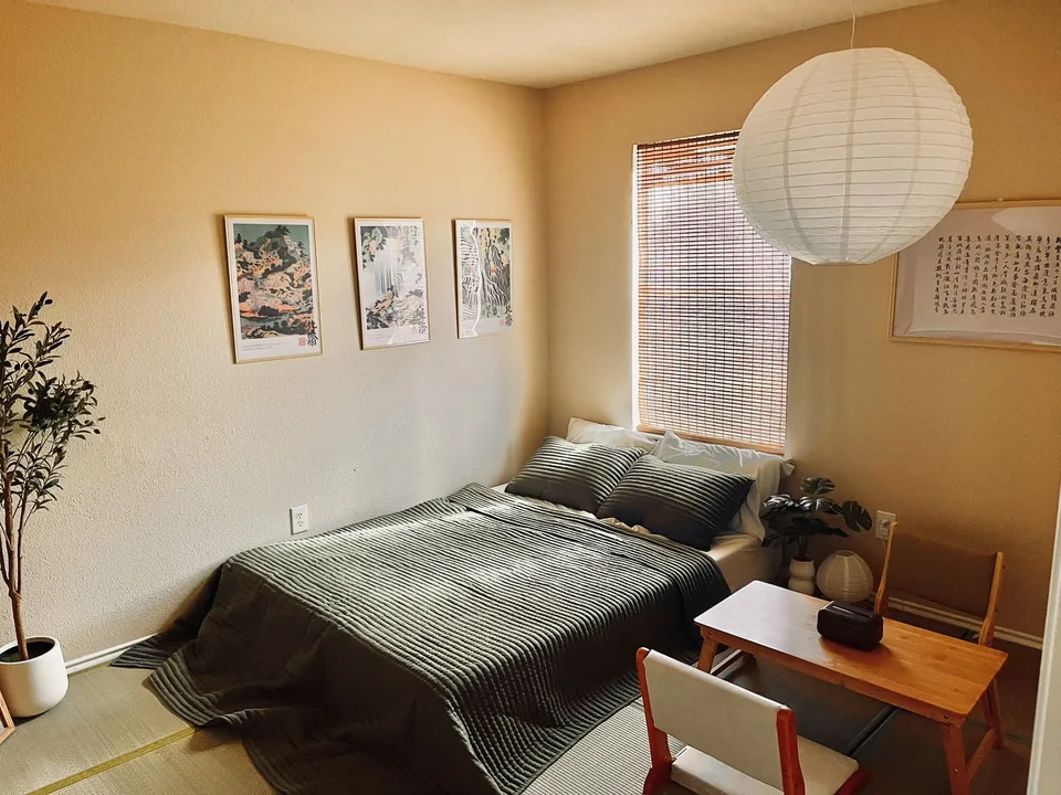 The Pause's Japanese-inspired room and green bedding